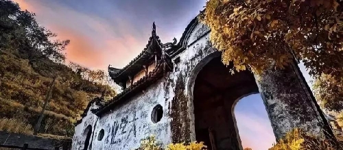 中央13部委：建設(shè)用地可配套5% 四荒地成康養(yǎng)、鄉(xiāng)村旅游首選